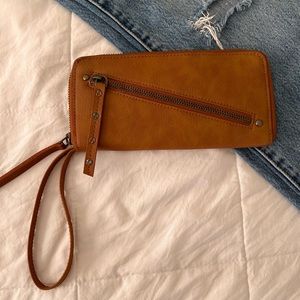 Free People NWOT Brown Women’s Wallet‎ Vegan